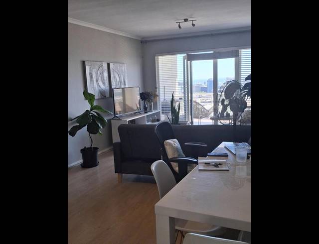 2 BEDROOM PROPERTY TO RENT IN VREDEHOEK